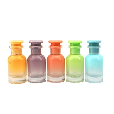ซื้อ ผู้ผลิตขายส่งขวดน้ำหอมสเปรย์ 30 มล., ขวดน้ำหอมแก้วไล่สีสเปรย์ปากสกรู online manufacture
