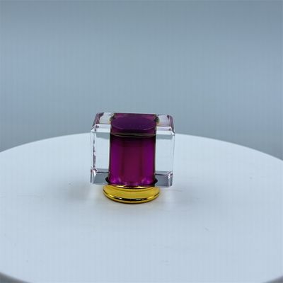 ซื้อ 15mm Plastic Perfume Bottle Cap with Golden Chrome Black Purple Plating and 150°F Temperature Resistance online manufacture