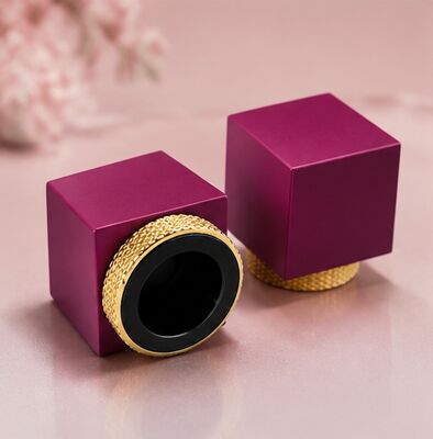 ซื้อ AURÉLIA Cube Luxe Zinc Alloy หัวหอมด้วยโลโก้ที่กําหนดเอง และการปิดไฟฟ้า การผลิตออนไลน์
