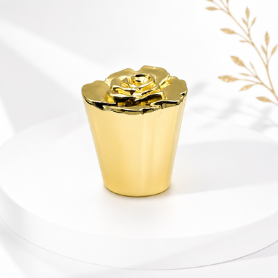 ซื้อ โรงงาน โลโก้ที่กําหนดเอง กระจกเคลือบ 3 มิติ ดอกกุหลาบ Zamac กลิ่นหอม Cap Gloss Gold Zinc Alloy Cone Conical Floral Lid รองรับ FEA15 กระจกผู้หญิง Oud กล่องน้ําหอม การผลิตออนไลน์