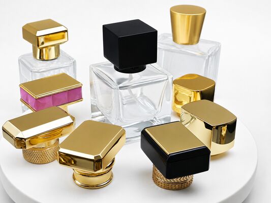 Square Zamac Cap - ดีไซน์หรูสลักซีนคอมมิตรต่อสิ่งแวดล้อม พร้อมการพิมพ์โลโก้ตามความต้องการสําหรับขวดน้ําหอม