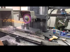 โรงงานผลิตฝาขวดน้ำหอมจากโลหะผสมสังกะสีระดับมืออาชีพ กำลังดำเนินการปรับแต่งแม่พิมพ์